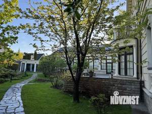 Дом 800м², 2-этажный, участок 20 сот.  