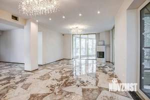 Коттедж 450м², 3-этажный, участок 20 сот.  