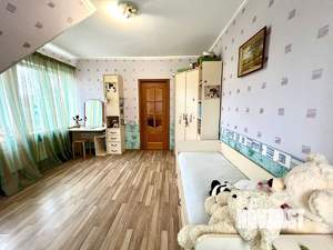 Дом 250м², 3-этажный, участок 12 сот.  