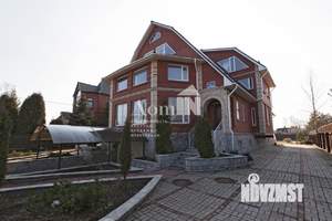 Дом 886м², 4-этажный, участок 20 сот.  