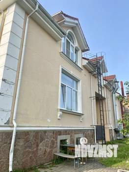 Коттедж 1050м², 2-этажный, участок 13 сот.  