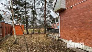 Дом 3000м&sup2;, 2-этажный, участок 100 сот.  