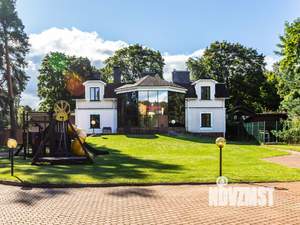 Дом 720м², 3-этажный, участок 21 сот.  