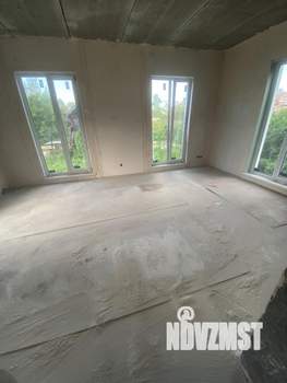 Коттедж 118м², 2-этажный, участок 6 сот.  