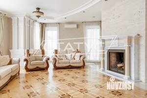 Дом 700м², 3-этажный, участок 26 сот.  