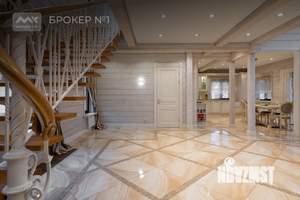 Дом 321м&sup2;, 2-этажный, участок 9 сот.  