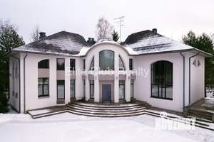 Коттедж 440м², 2-этажный, участок 188 сот.  
