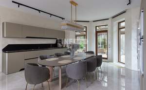 Дом 410м², 2-этажный, участок 18 сот.  