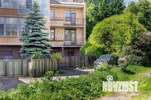 Таунхаус 265м&sup2;, 4-этажный, участок 2 сот.  