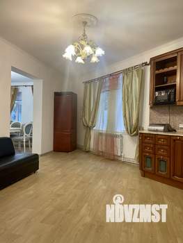 Дом 200м², 2-этажный, участок 10 сот.  