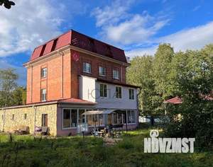 Дом 203м², 3-этажный, участок 10 сот.  