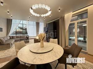 Дом 235м&sup2;, 2-этажный, участок 9 сот.  