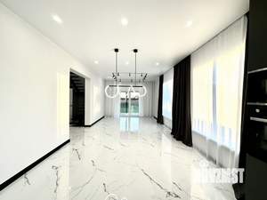 Коттедж 181м², 2-этажный, участок 10 сот.  