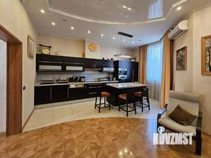 Таунхаус 246м², 4-этажный, участок 3 сот.  