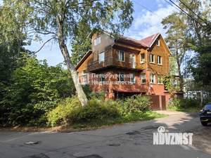 Дом 470м², 3-этажный, участок 8 сот.  