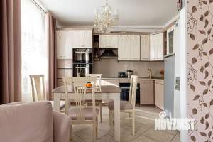 Дом 357м², 3-этажный, участок 19 сот.  