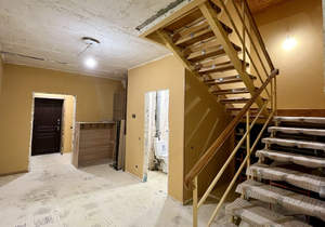 Дом 179м&sup2;, 3-этажный, участок 2 сот.  