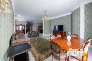 Дом 585м², 2-этажный, участок 15 сот.  