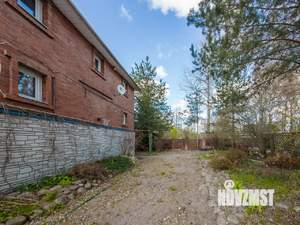 Дом 249м², 3-этажный, участок 16 сот.  