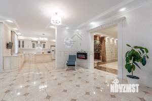 Дом 400м&sup2;, 3-этажный, участок 24 сот.  