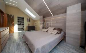 Дом 225м², 2-этажный, участок 15 сот.  