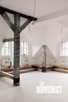 Дом 809м&sup2;, 3-этажный, участок 12 сот.  