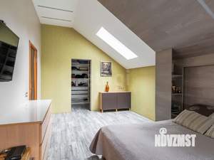 Дом 225м², 2-этажный, участок 15 сот.  