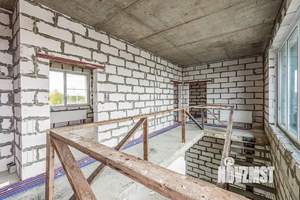 Дом 305м², 2-этажный, участок 12 сот.  