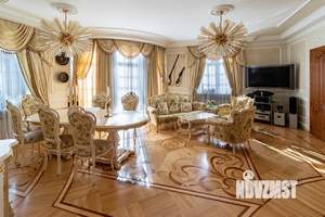 Коттедж 575м², 3-этажный, участок 49 сот.  