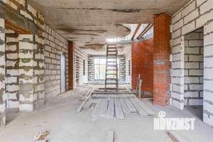 Дом 600м&sup2;, 3-этажный, участок 16 сот.  