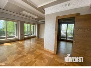 Коттедж 490м², 4-этажный, участок 20 сот.  