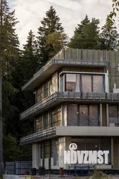 Дом 272м², 3-этажный, участок 2 сот.  