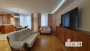 Таунхаус 180м², 3-этажный, участок 2 сот.  