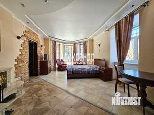 Дом 267м², 3-этажный, участок 14 сот.  