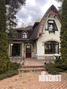 Дом 270м², 2-этажный, участок 15 сот.  
