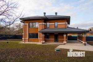 Дом 278м², 2-этажный, участок 14 сот.  