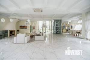 Дом 561м², 3-этажный, участок 15 сот.  