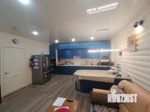 Дом 250м², 2-этажный, участок 11 сот.  