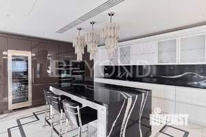 Дом 595м², 3-этажный, участок 12 сот.  