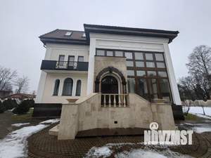 Коттедж 700м², 3-этажный, участок 21 сот.  
