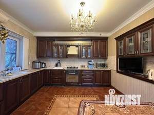 Коттедж 207м², 2-этажный, участок 8 сот.  