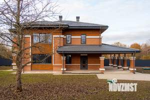 Дом 278м², 2-этажный, участок 14 сот.  