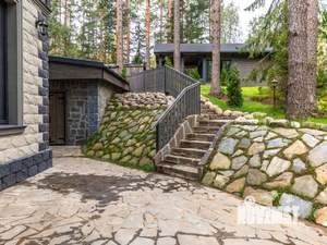 Дом 330м², 2-этажный, участок 40 сот.  