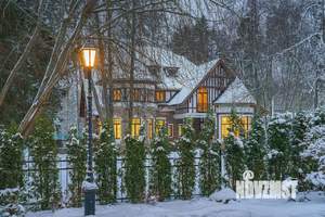 Дом 404м², 3-этажный, участок 46 сот.  