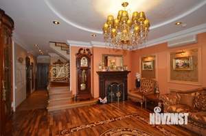 Коттедж 280м², 3-этажный, участок 11 сот.  