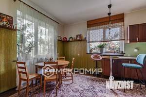 Дом 180м², 2-этажный, участок 10 сот.  