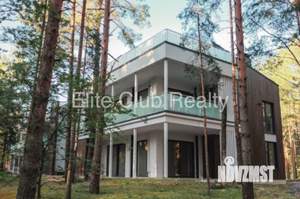 Коттедж 326м², 3-этажный, участок 300 сот.  