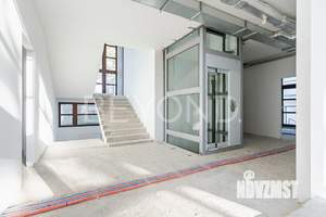 Дом 3060м², 3-этажный, участок 132 сот.  