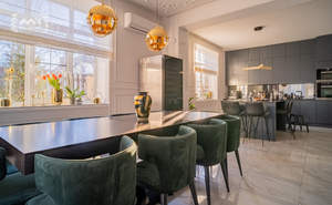 Дом 404м&sup2;, 3-этажный, участок 6 сот.  