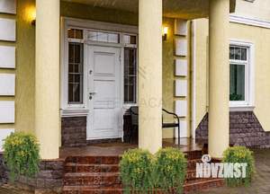 Дом 540м², 3-этажный, участок 12 сот.  